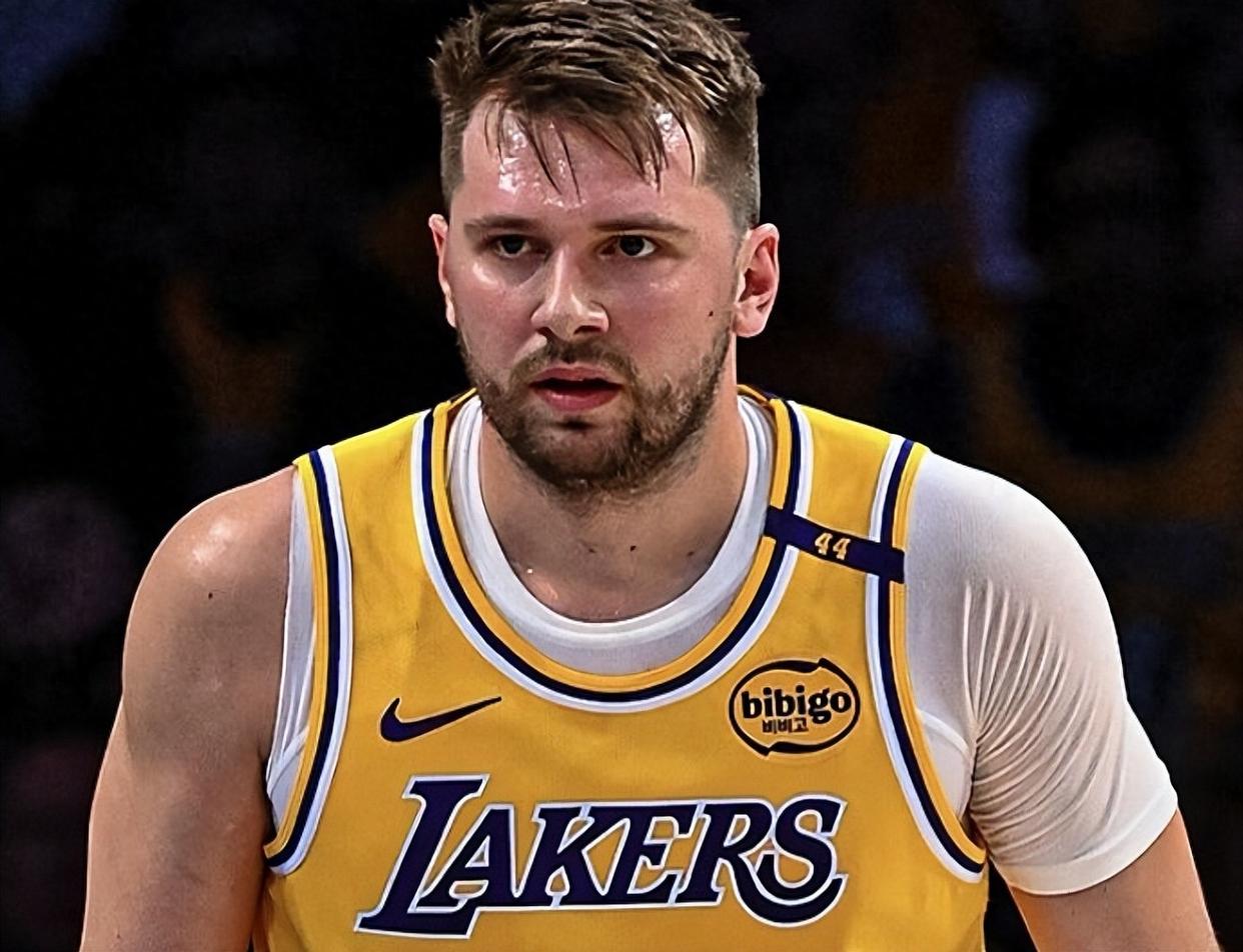 塔图姆与50激战利物浦分钟，刷新纪录胜负难料！，凯恩焦点对战上演精彩一战的简单介绍-爱游戏官网入口